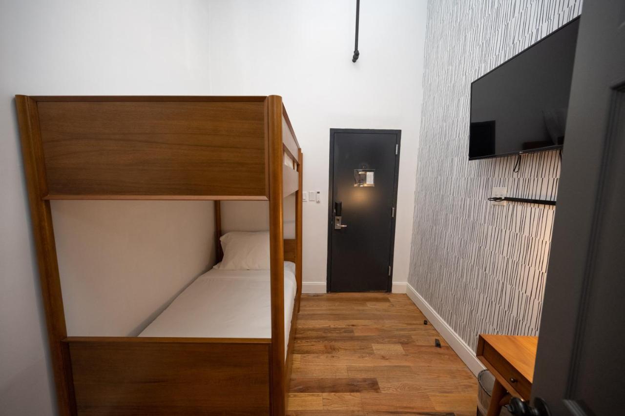 The Flat Nyc Hotel New York Exterior photo